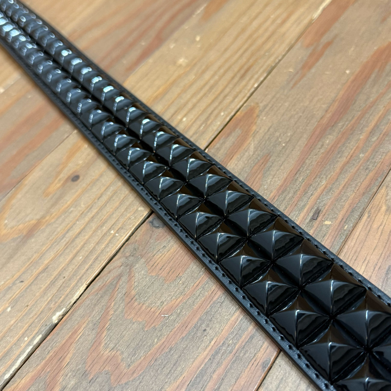 LOOSEY LOVES YOU STUD FINDER BELT