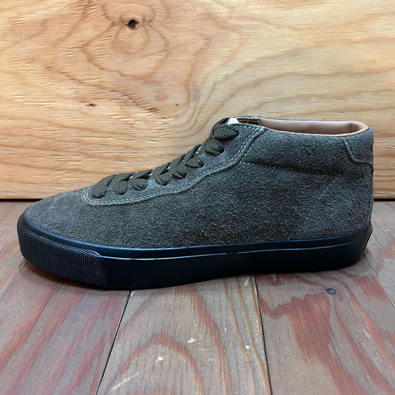 LAST RESORT AB VM001 MID DANE BRONZE GREEN/WHITE