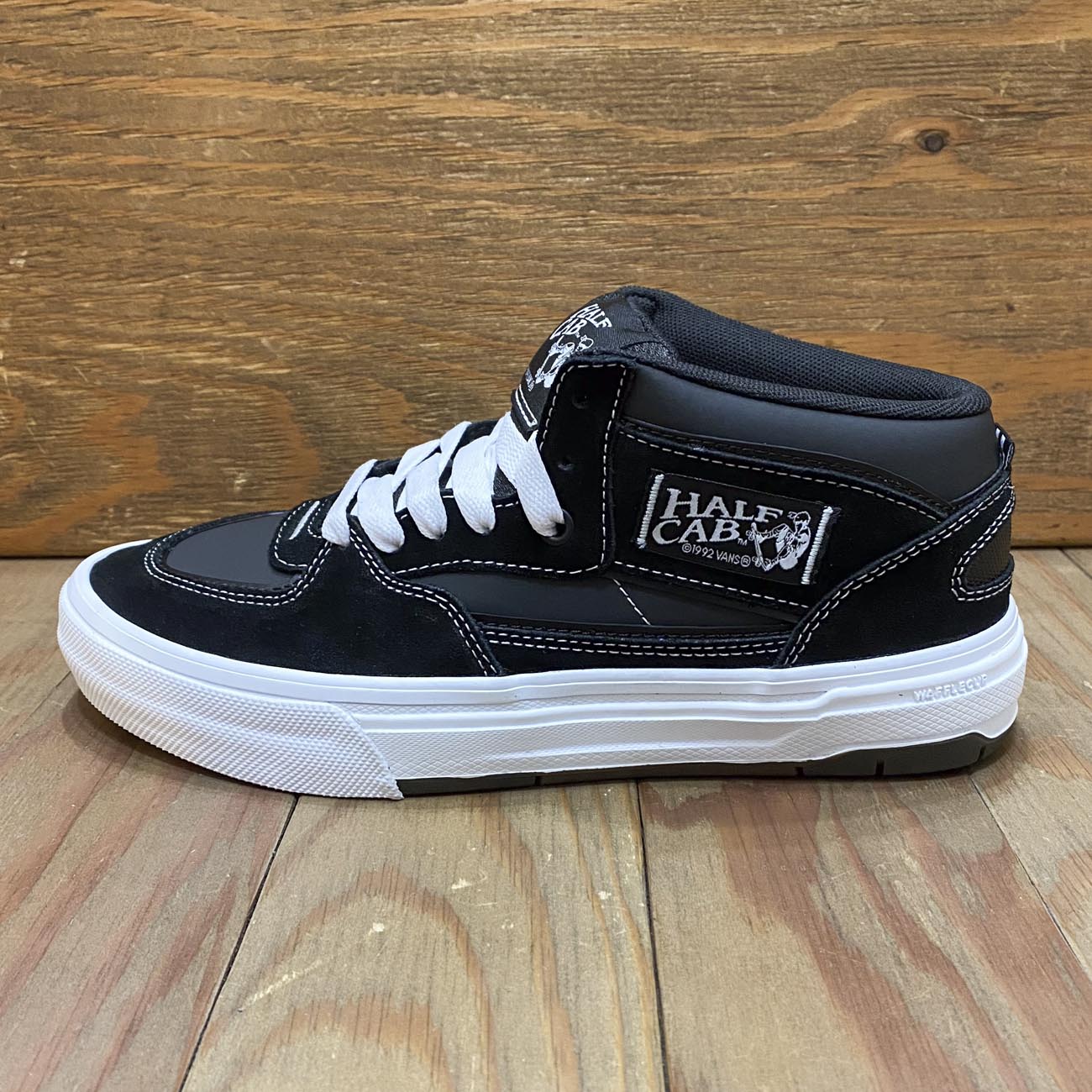 VANS SKATE HALFCAB WAFFLECUP BLACK/WHITE