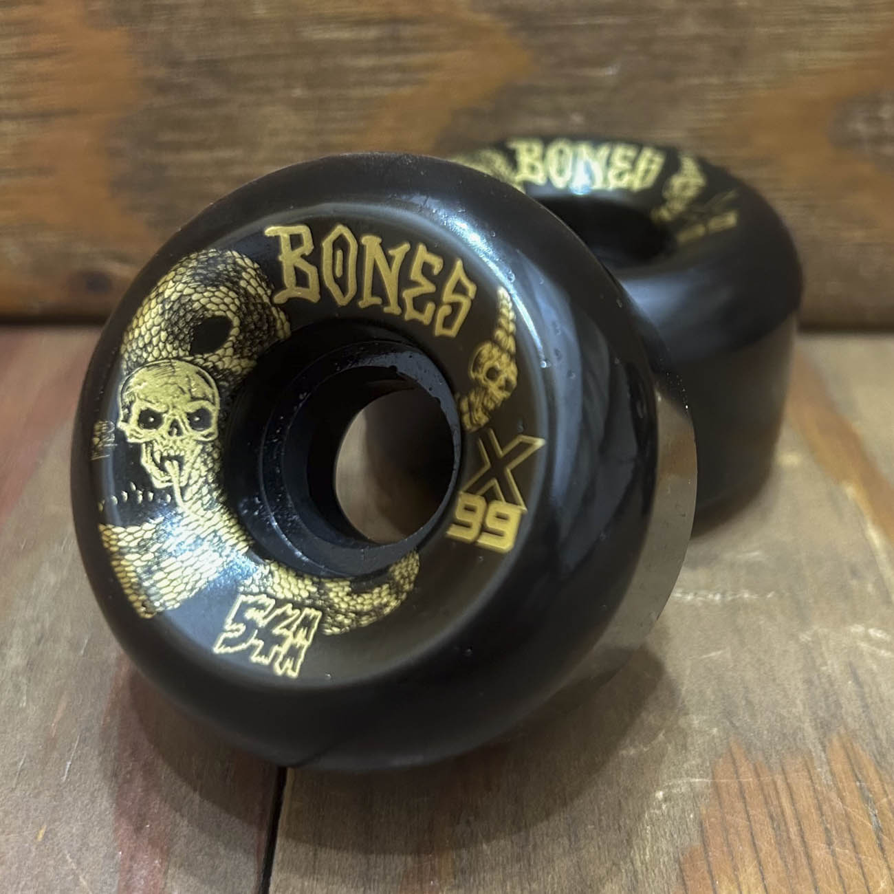 【スクエア】 BONES DEATH VENOM X-FORMULA V6 WIDE CUT 99A 54mm