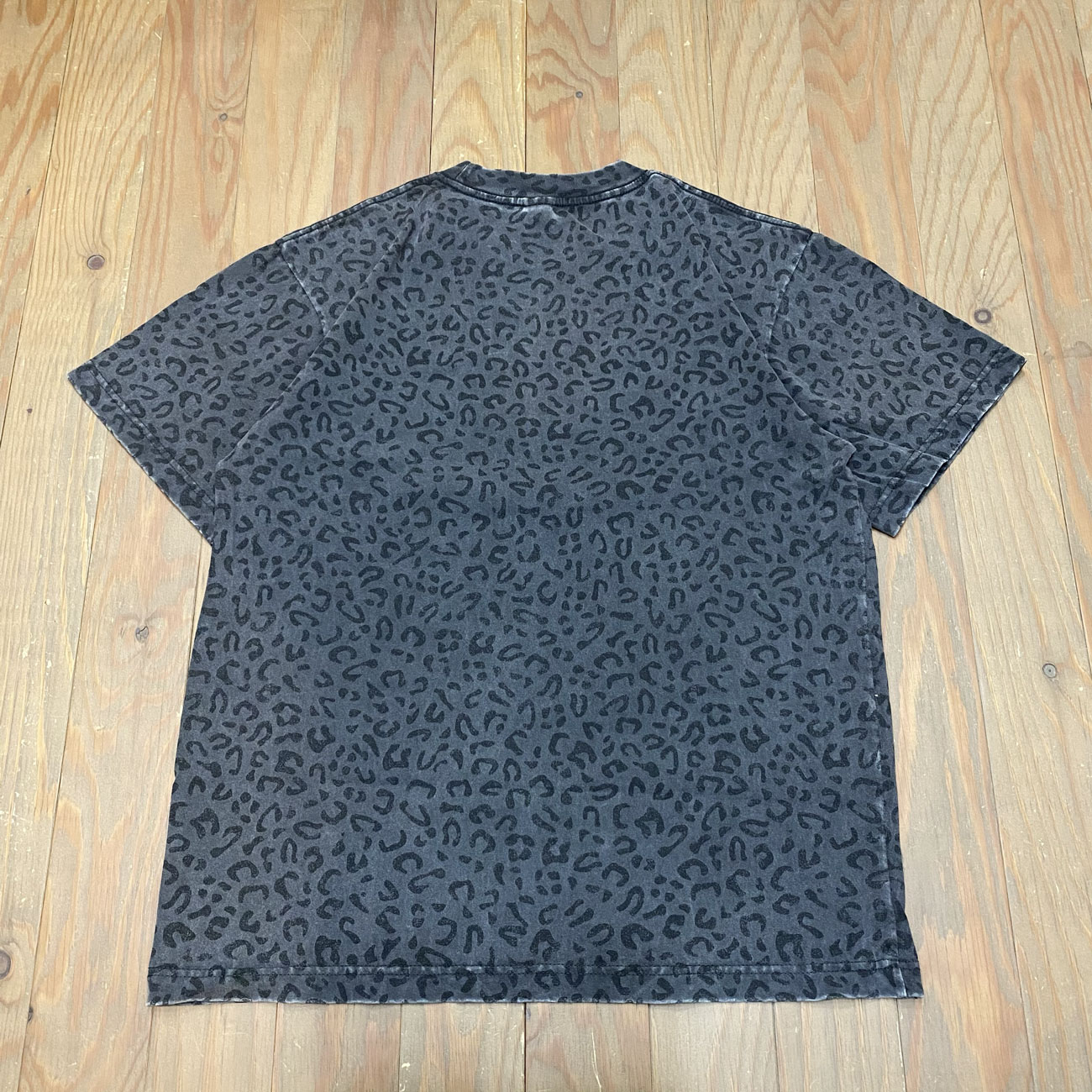 WELCOME FANG BOXY GARMENT DYED PRINTED TEE