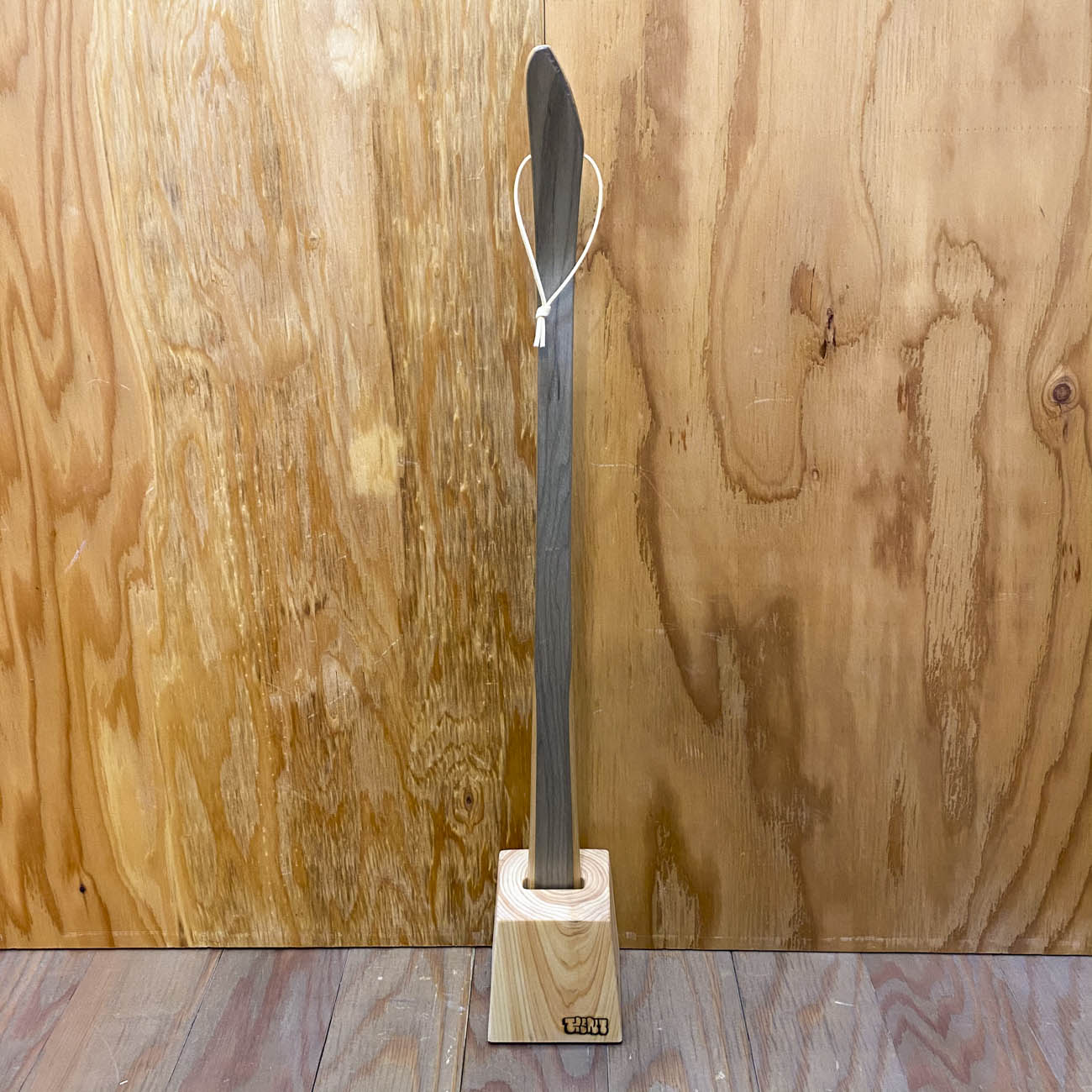 TAMILAB SHOEHORN x SKATEBOARD (靴べら）