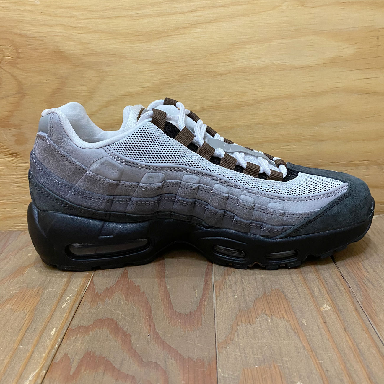 NIKE SB AIR  MAX 95