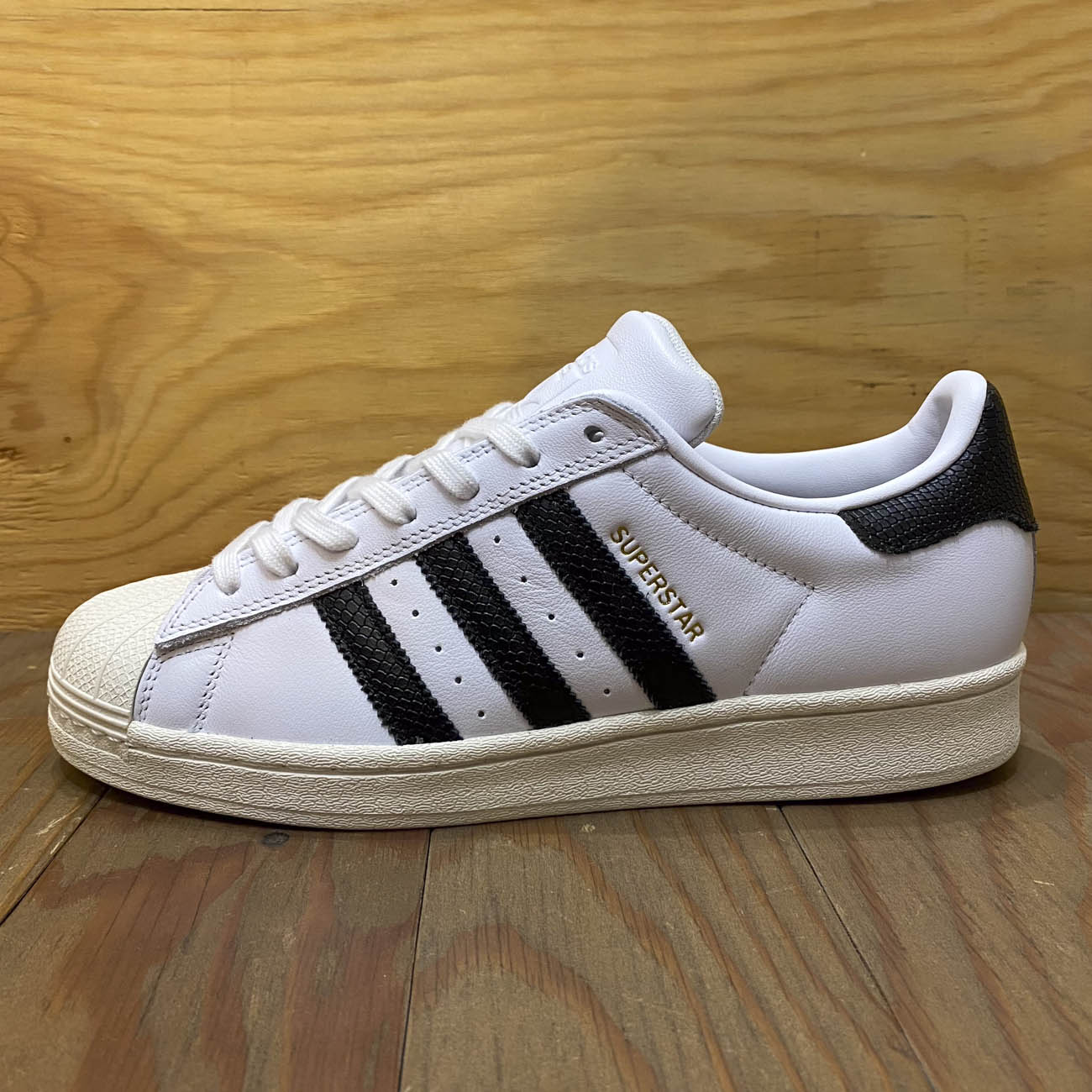ADIDAS SUPERSTAR ADV WHITE/BLACK