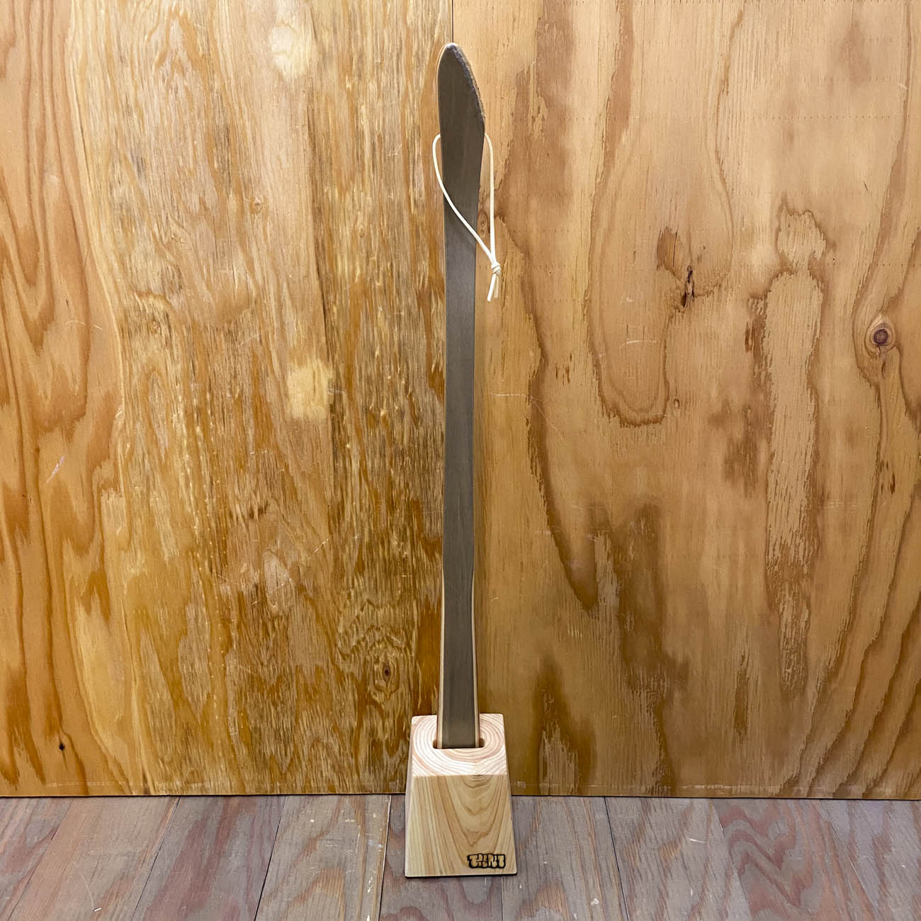 TAMILAB SHOEHORN x SKATEBOARD (靴べら） | 東京のスケートボード