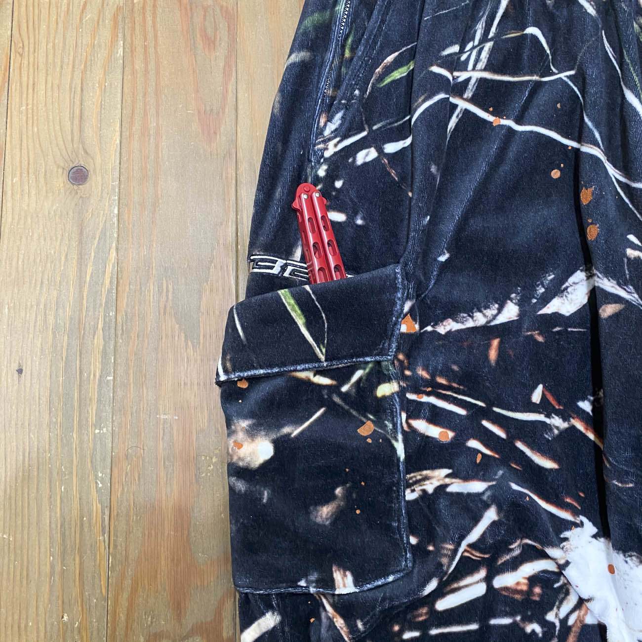TIGHTBOOTH x BES TACTICAL VELOUR CAMO BALLOON PANTS