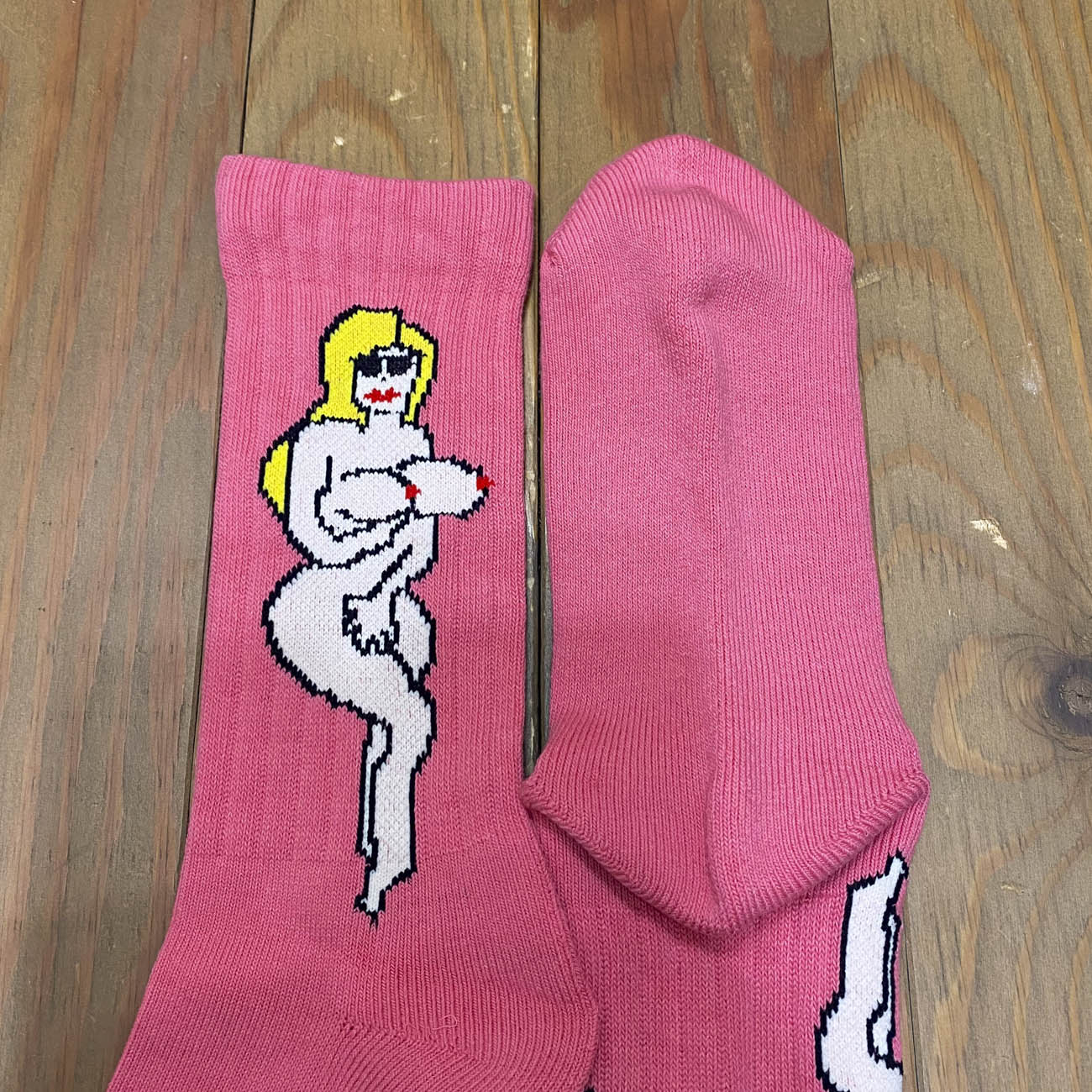 CHING & CO. 裸婦＆TOUGH SOX