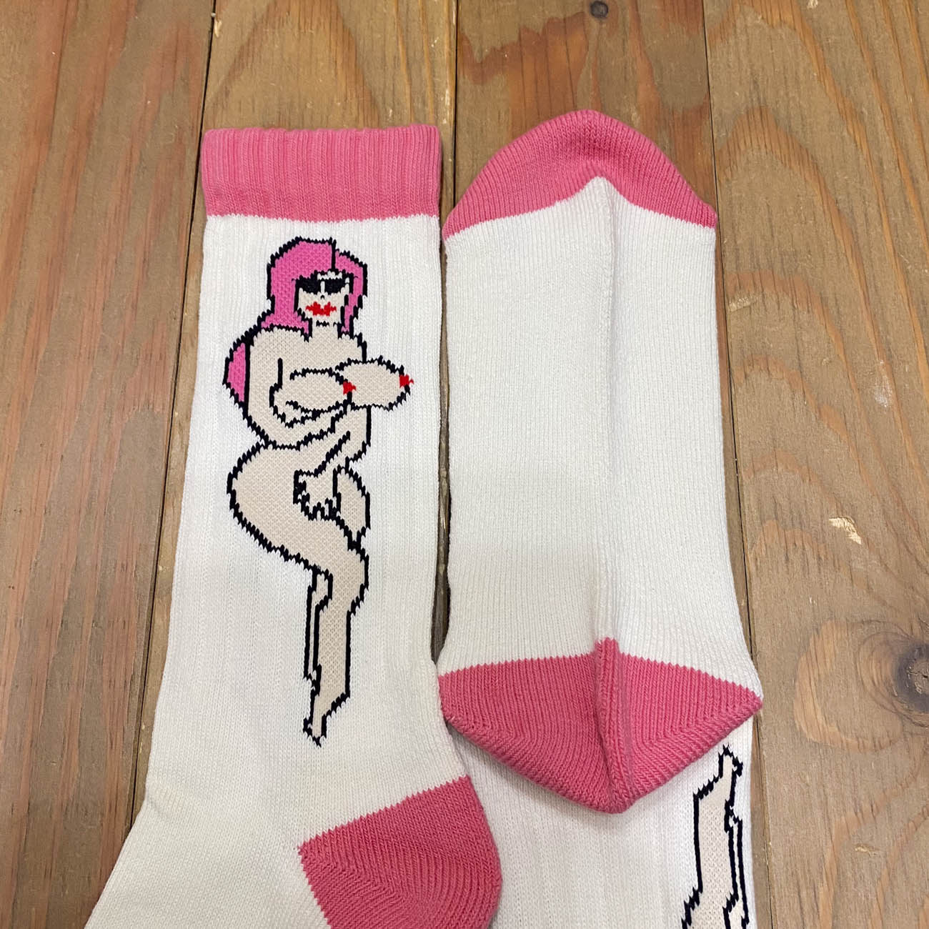 CHING & CO. 裸婦＆TOUGH SOX