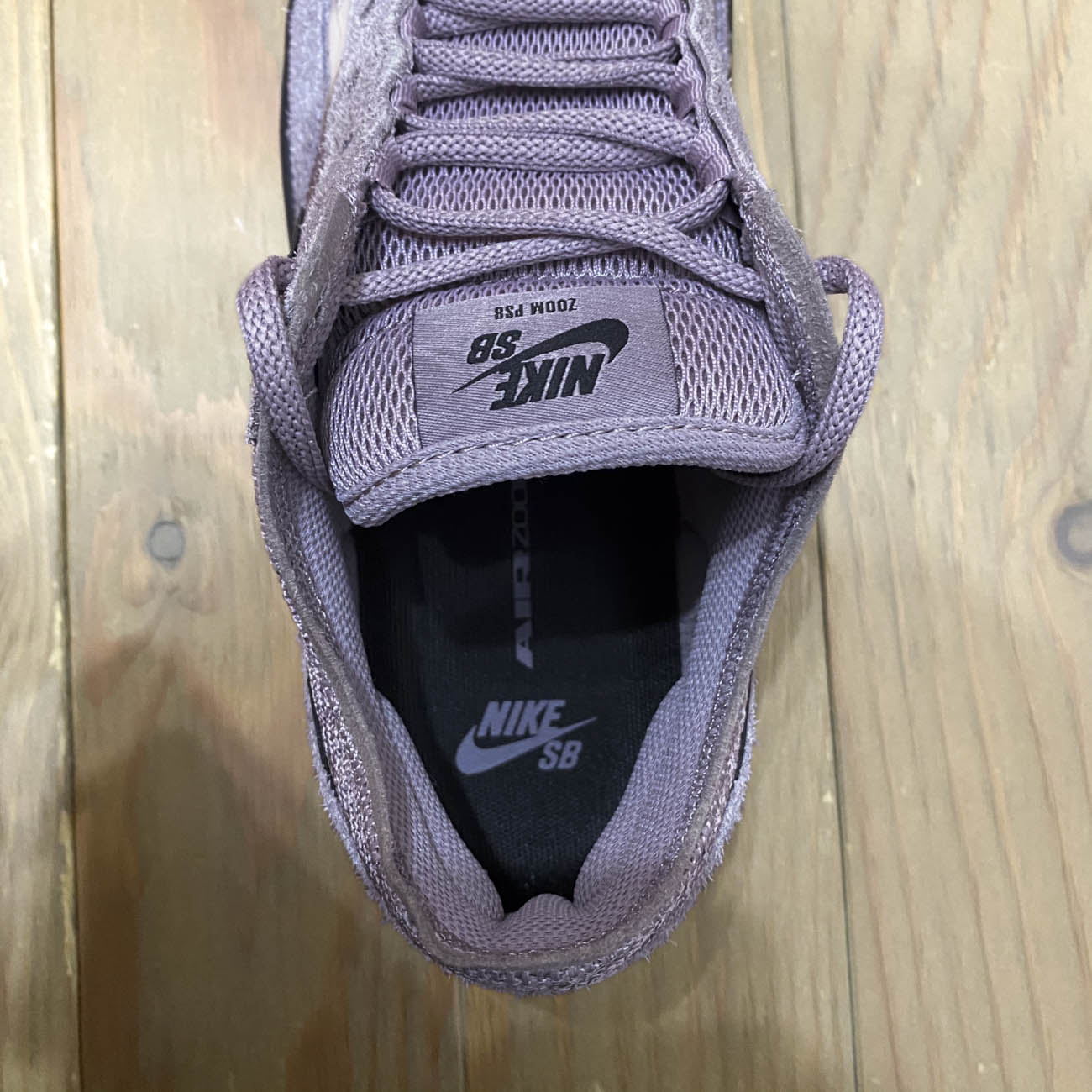 NIKE SB PS8 LT VIOLET ORE/BLACK