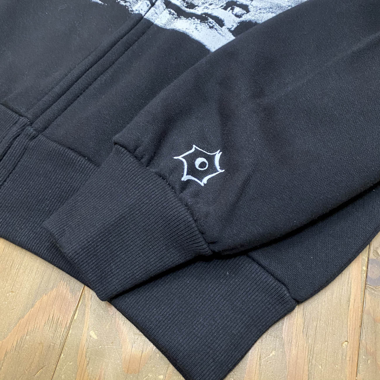 TEY0 HOODIE BLACK