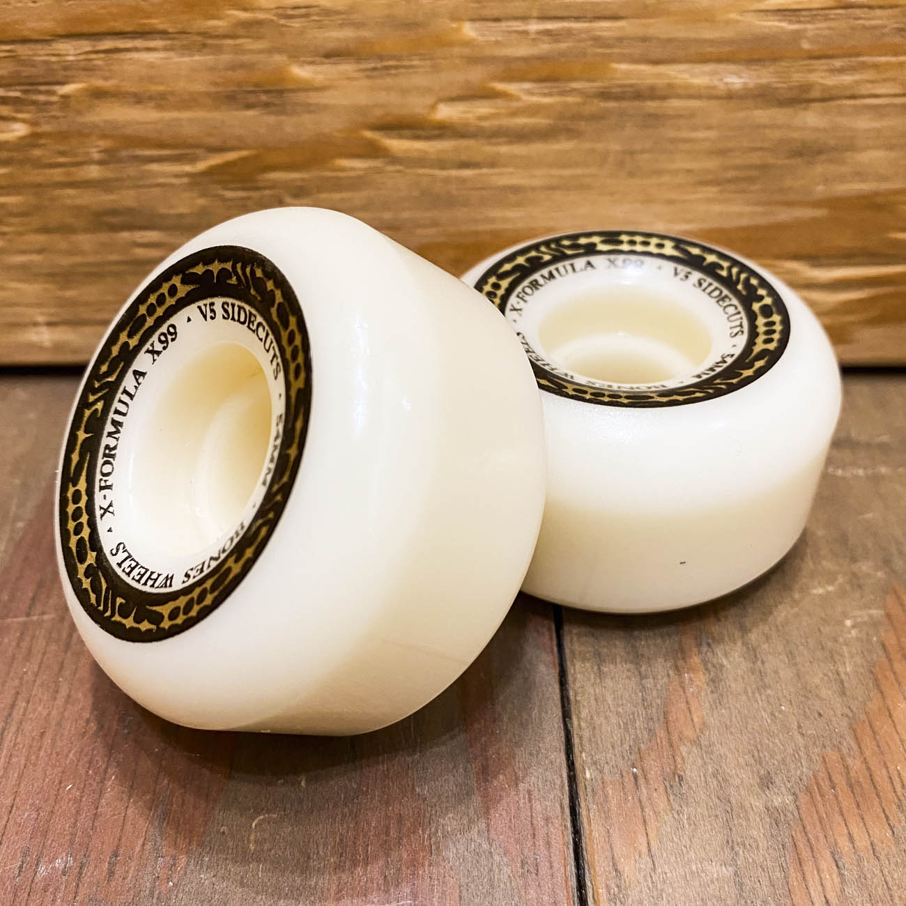 BONES　X-FORMULA V5 SIDECUTS 99A 54mm 
