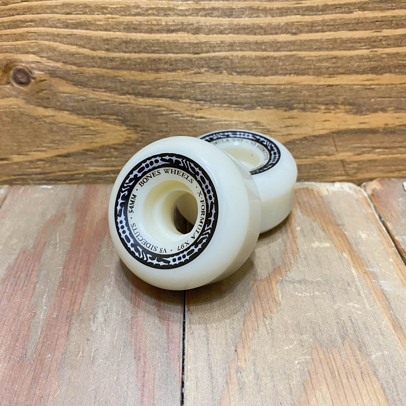 【スクエア】　BONES　X-FORMULA V5 SIDECUTS 97A 54mm 