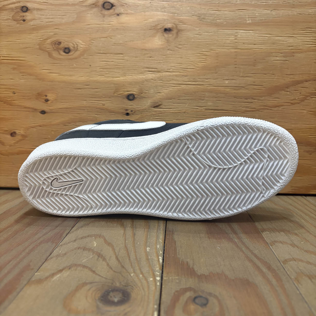 NIKE SB ZOOM TENNIS CLASSIC BLACK/WHITE