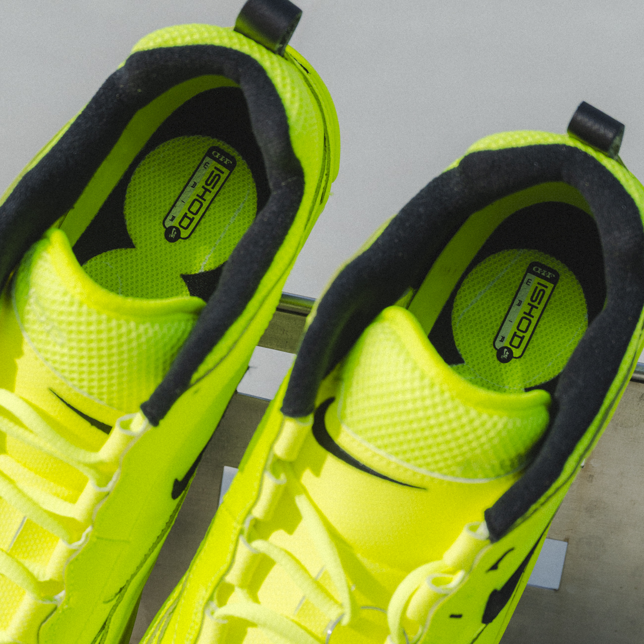 NIKE SB AIRMAX ISHOD PRM VOLT/BLACK/VOLT