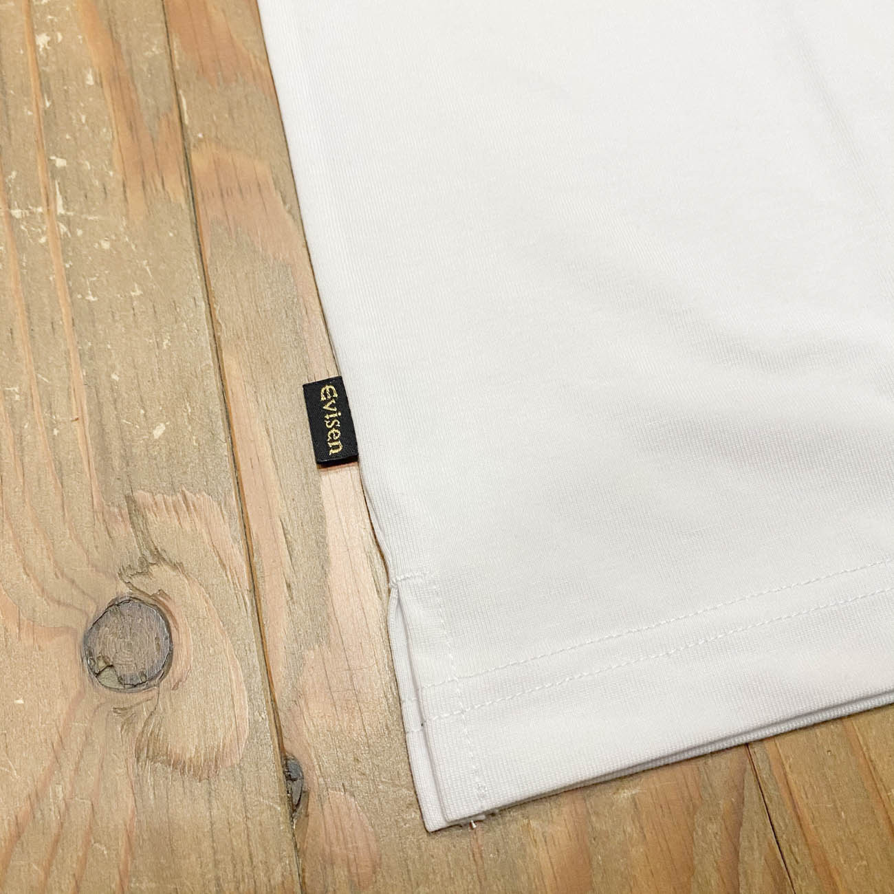 EVISEN E POCKET TEE