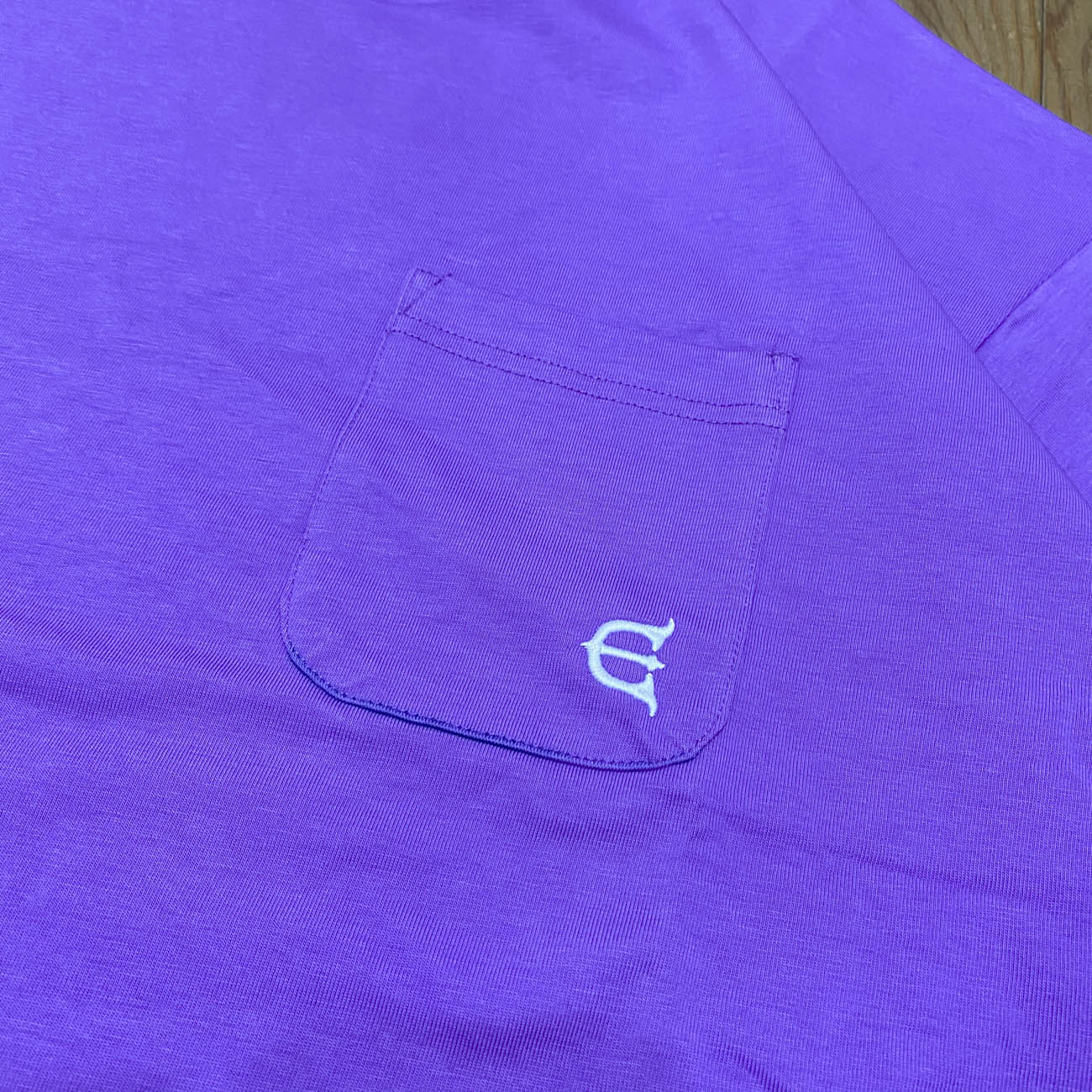 EVISEN E POCKET TEE