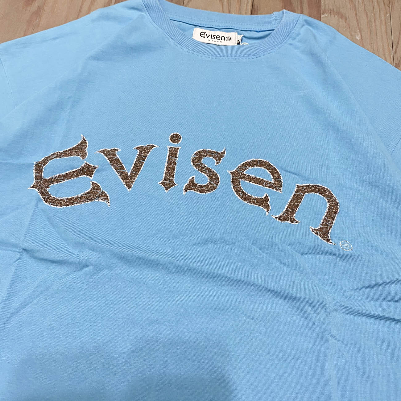 EVISEN ARCH LOGO TEE