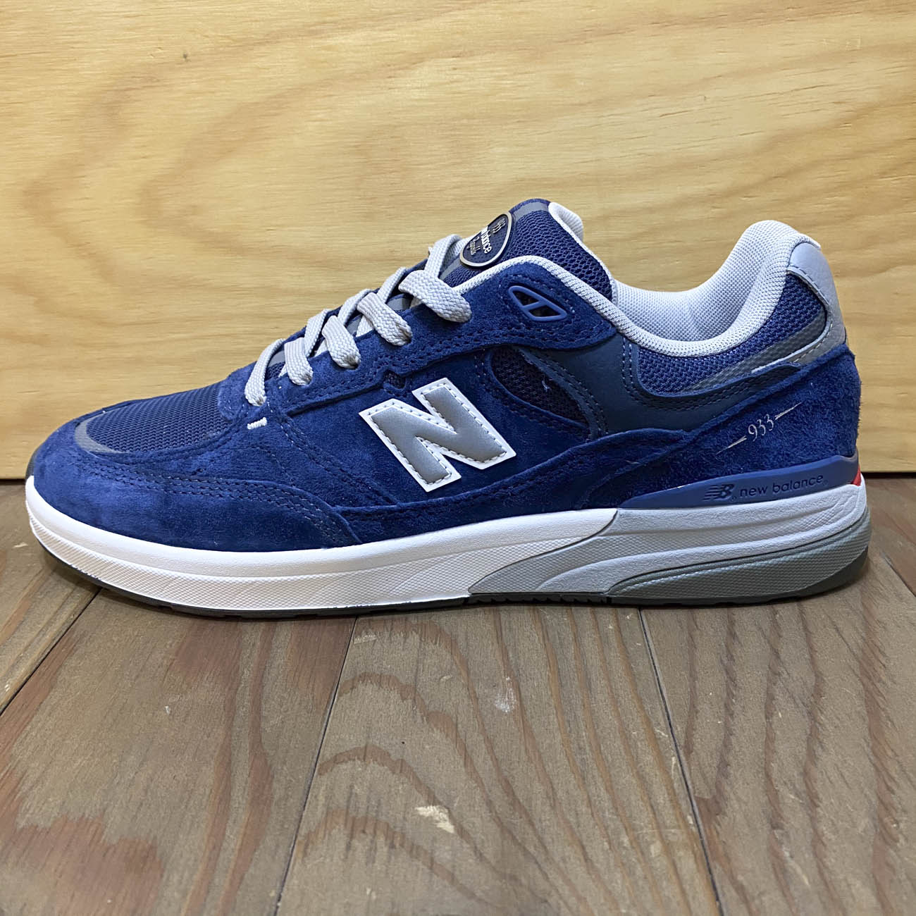 NB NUMERIC ANDREW REYNOLDS UN933 LNV
