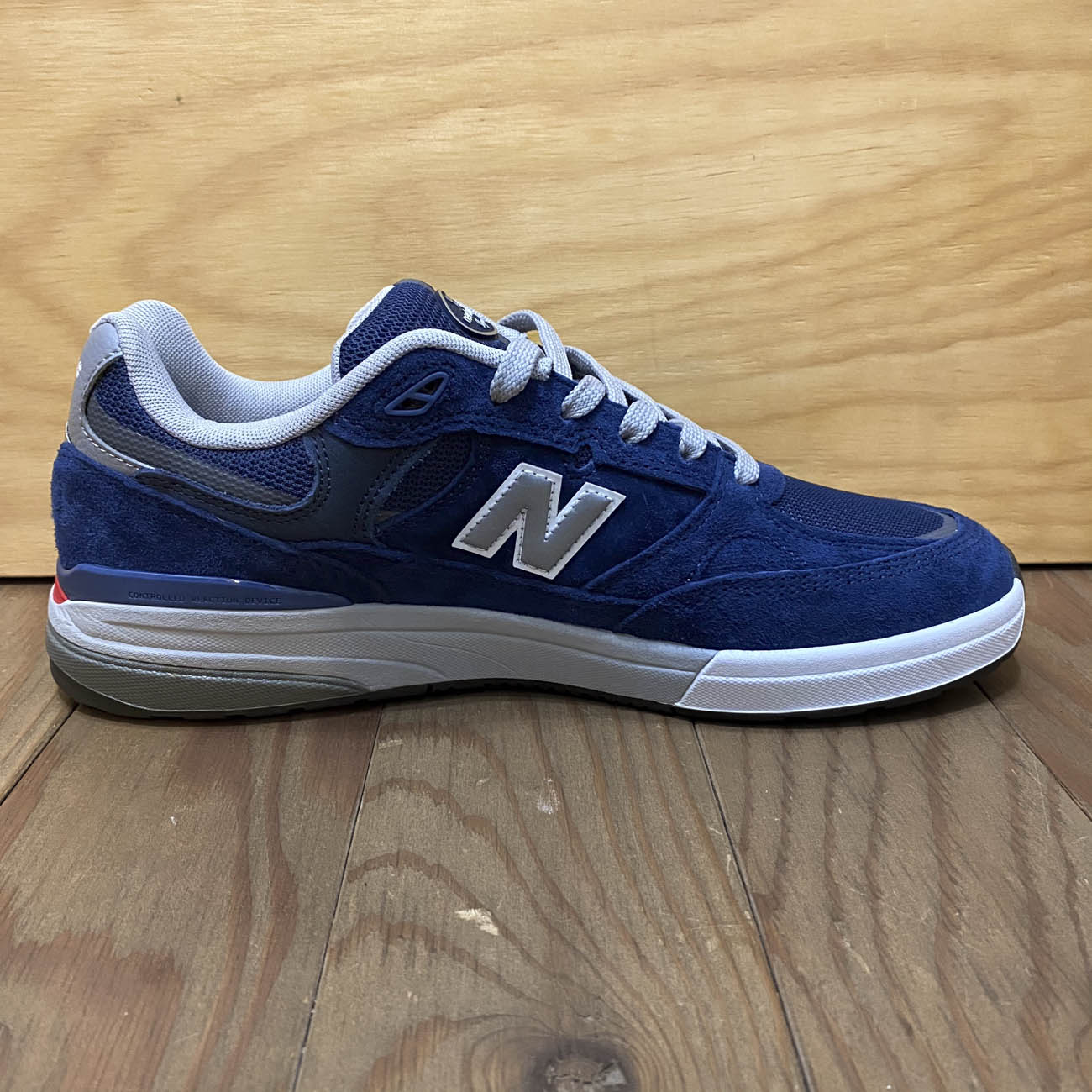 NB NUMERIC ANDREW REYNOLDS UN933 LNV