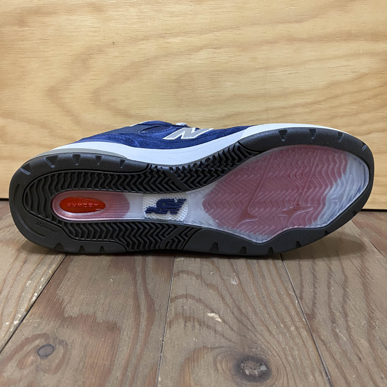 NB NUMERIC ANDREW REYNOLDS UN933 LNV