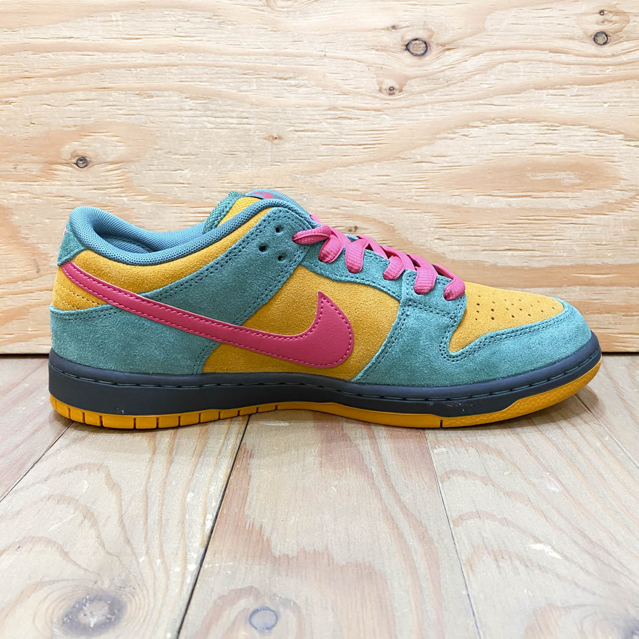 NIKE SB DUNK LOW PRO GREEN NOISE/WATERMELON | 東京のスケートボード