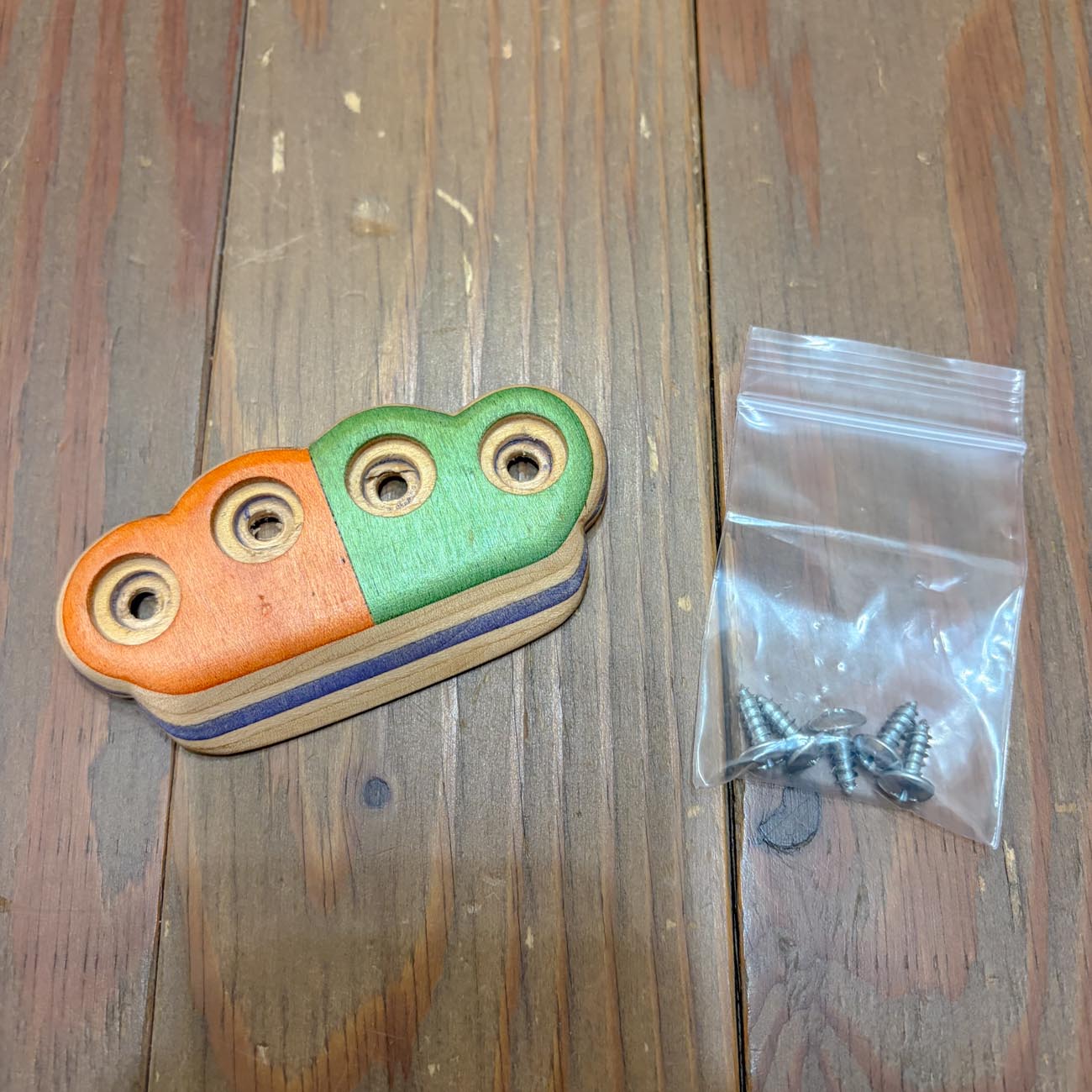 FIRST SKATES KNUCKLE SLIDER
