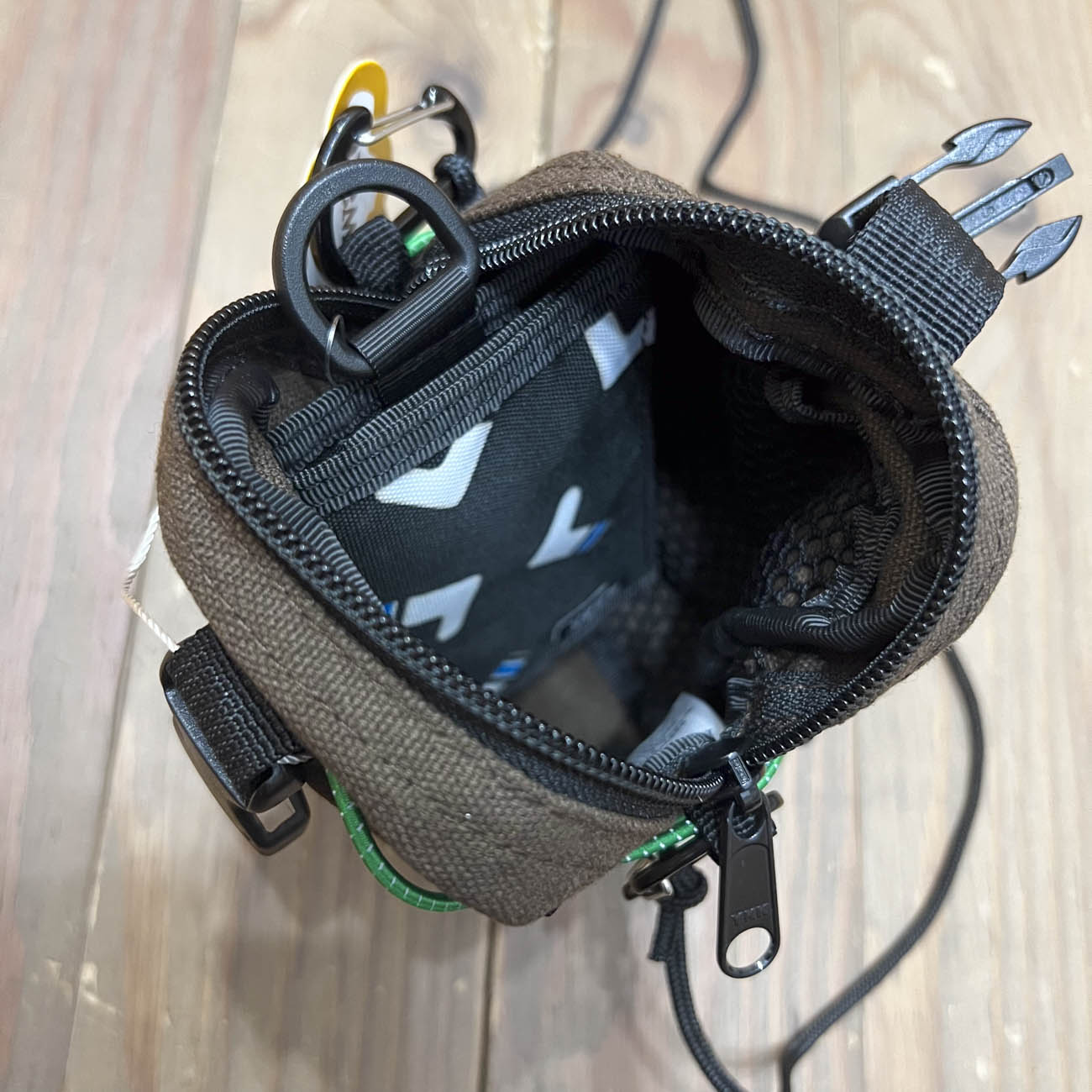 LOLA'S HARDWARE　CLOUD LOGO SHOULDER & WAIST BAG