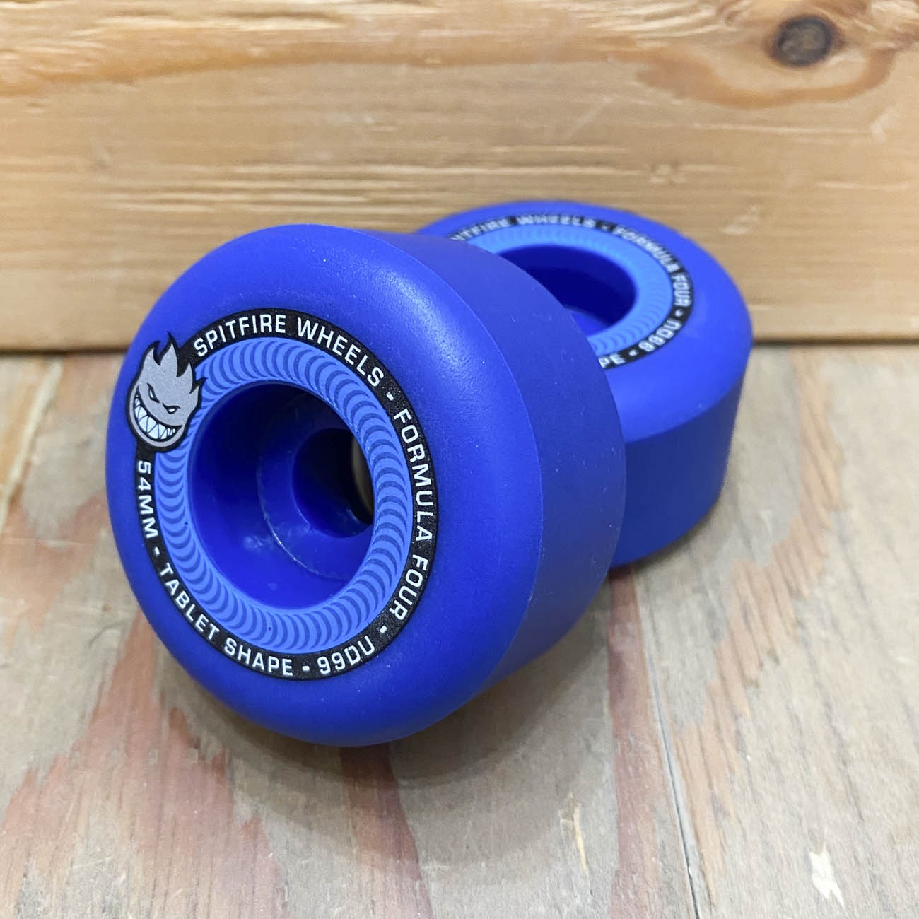 【スクエア】 SPITFIRE F4 TABLET 99A 52mm BLUE