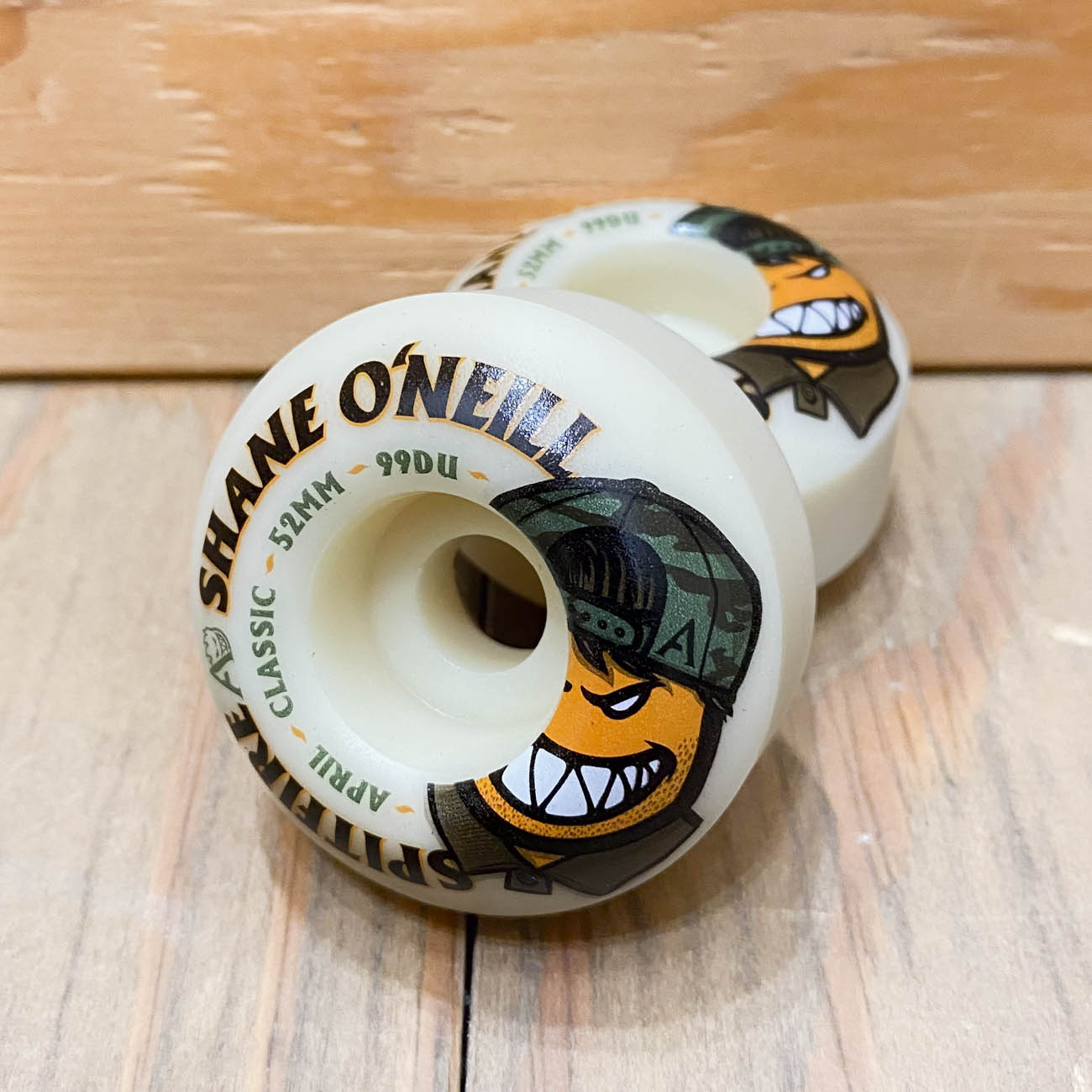 【ノーマル】SPITFIRE x APRIL SHANE ONEILL F4 CLASSIC 99A 52mm