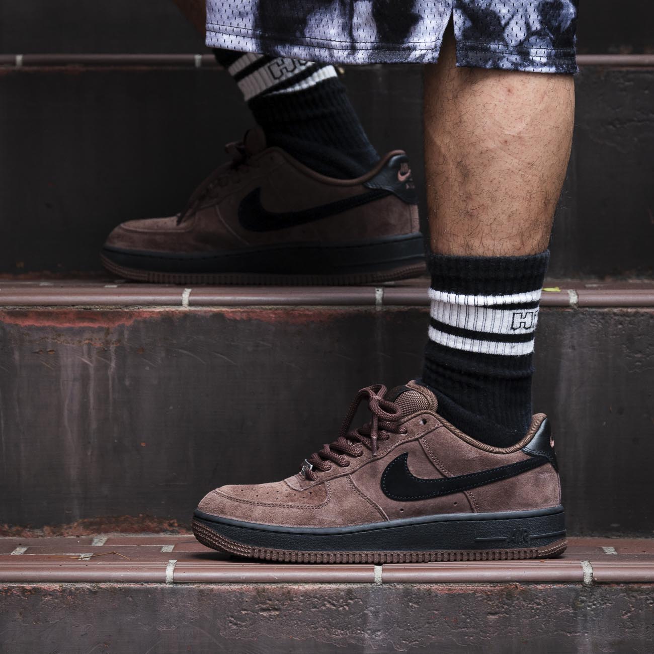 NIKE SB AIR FORCE 1 CHOCO