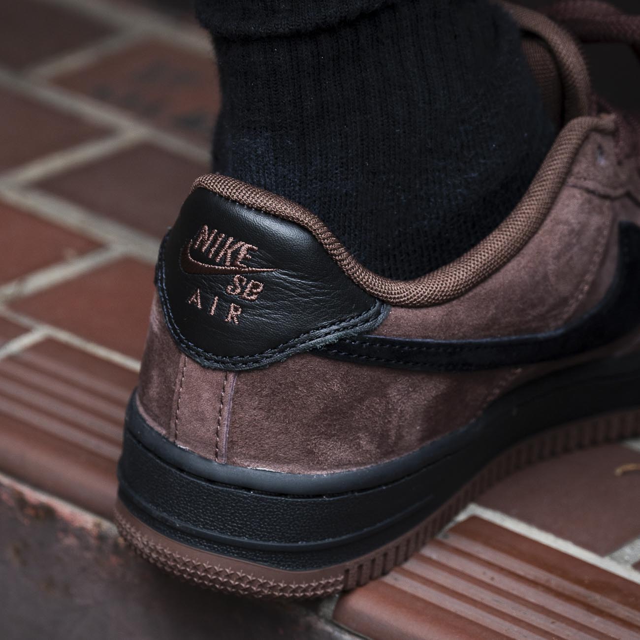 NIKE SB AIR FORCE 1 CHOCO
