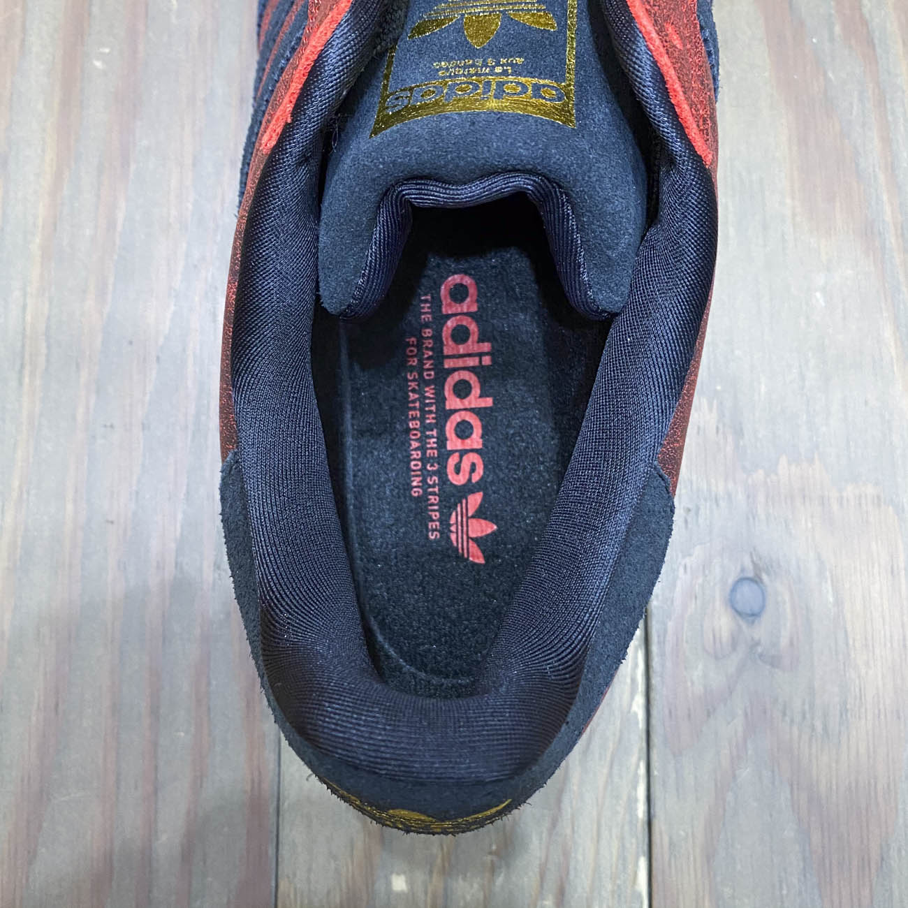 ADIDAS SUPERSTAR ADV BETTER SCARLET/BLACK