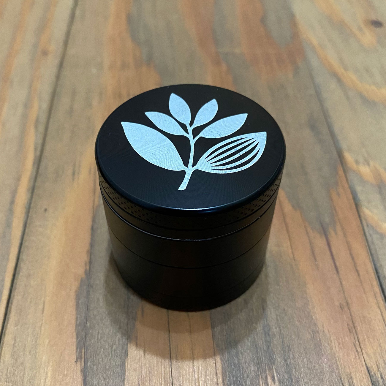 MAGENTA GRINDER BLACK