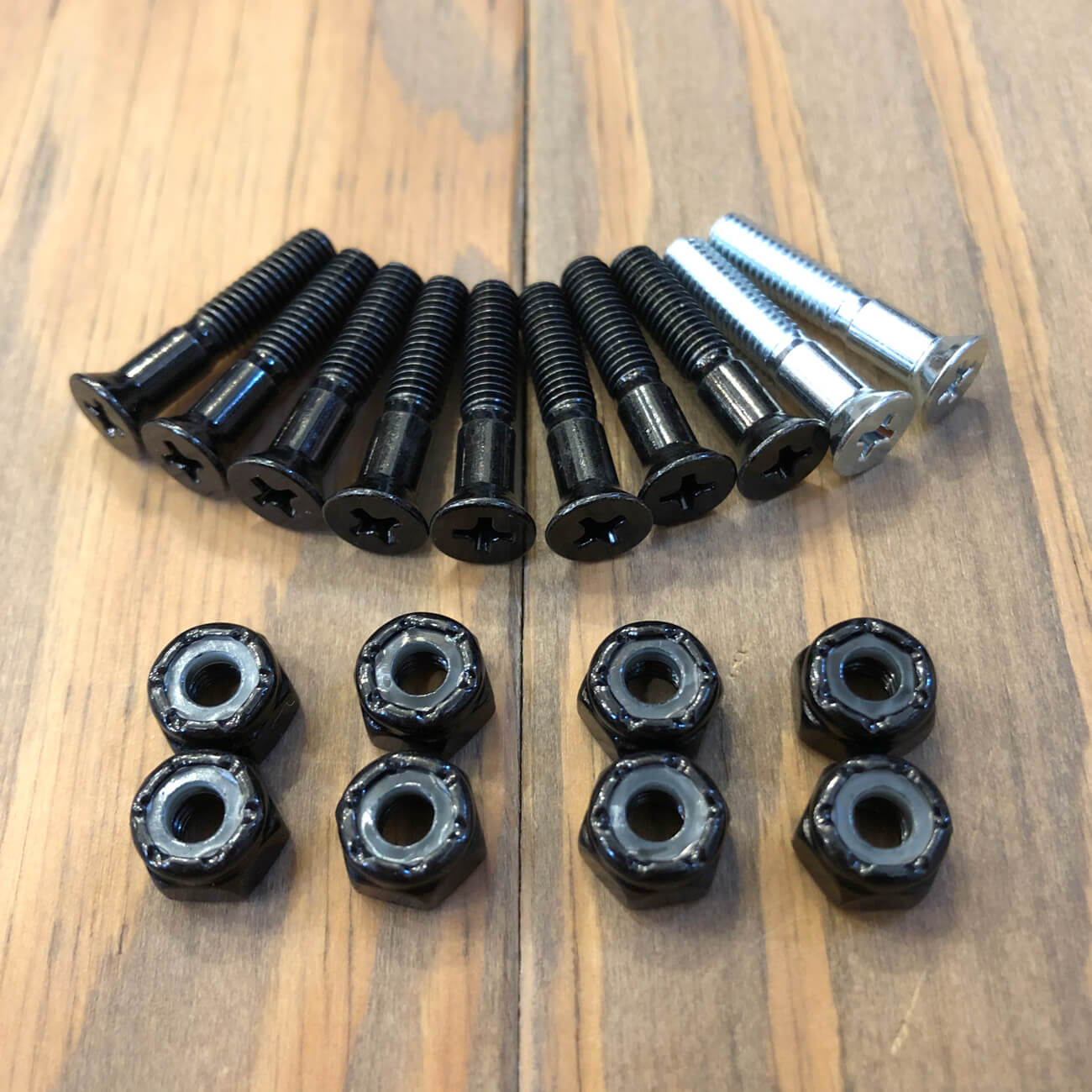 【1inch プラス】THUNDER TRUCKS BOLTS