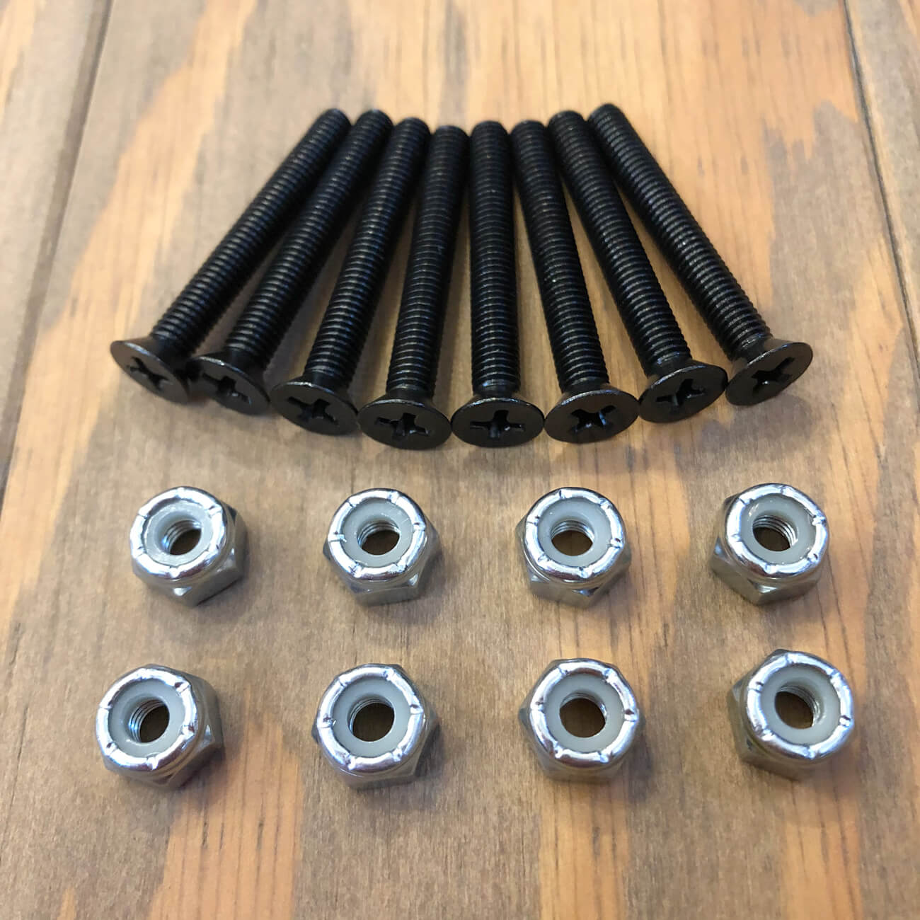 【1 1/2inchプラス】MINILOGO BOLTS 