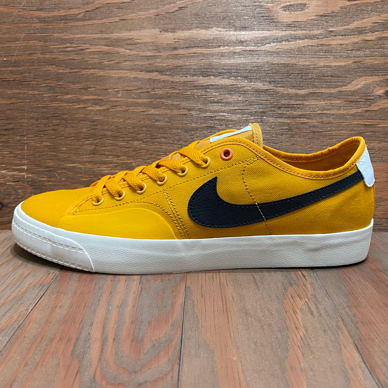 Nike Sb Blzr Court Dvdl Dark Sulfur Highsox Skateboards